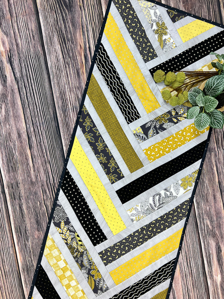 Log Jam Table runner - Pattern and video class Pattern GE Designs   